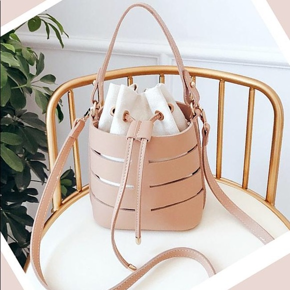 Vegan Leather Bucket Bag Removable Pouch Crossbody - Picture 2 of 3